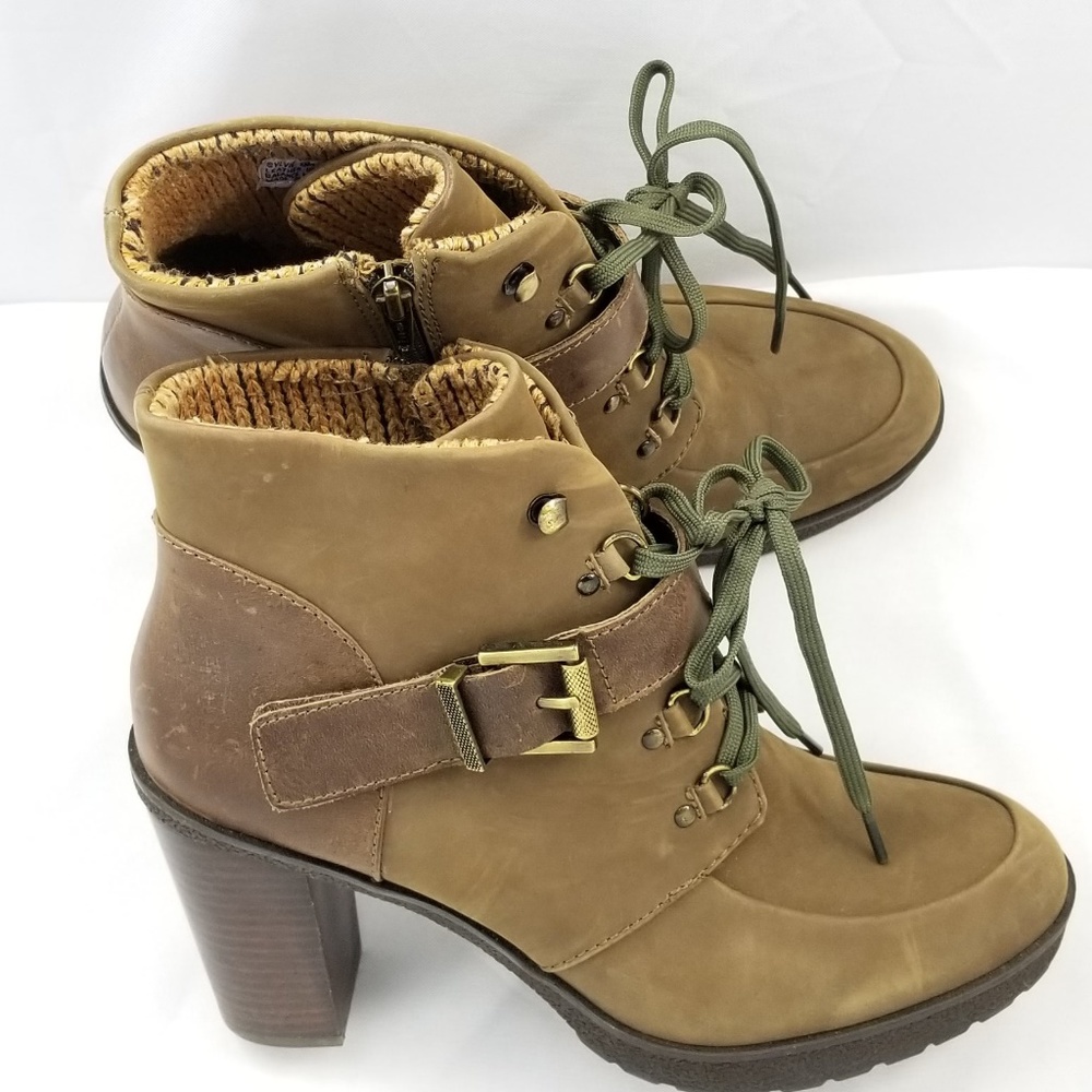 Nicole  Sylvie bootie size 9M